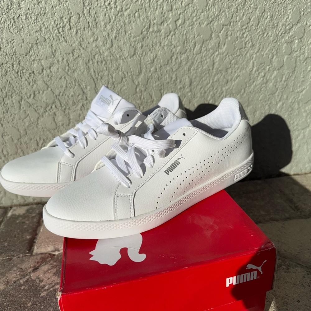PUMA Woman’s Smash Perforated NEW Sneaker